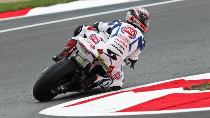 La pista bagnata premia Fabrizio