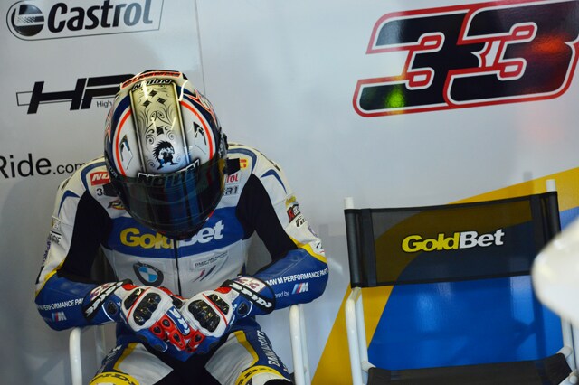 Melandri, piede KO