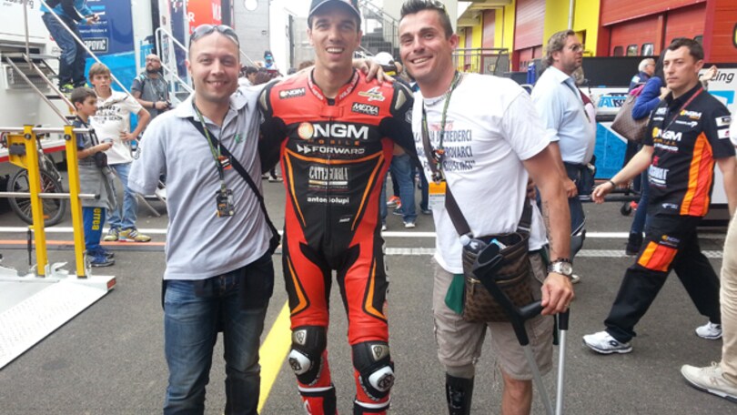 L’asta per aiutare i piloti disabili