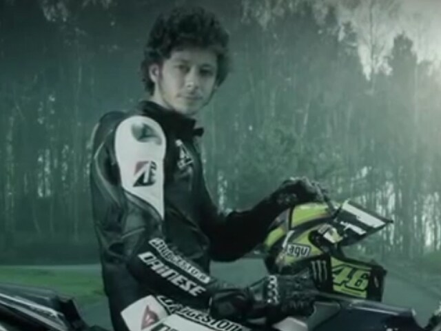 Rossi in strada con le Bridgestone