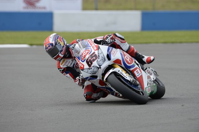 SBK Donington: Rea sul bagnato