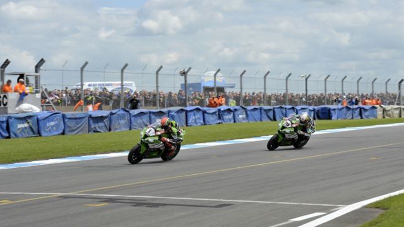 SBK Donington: Sykes che rimonta!