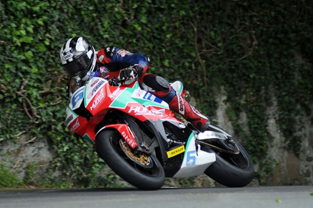 Tourist Trophy. Michael Dunlop fa il tris
