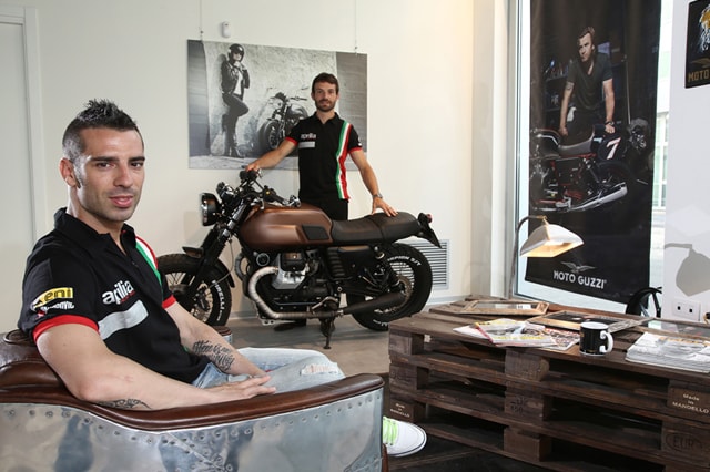 03.Melandri_Guintoli_MOTOPLEX