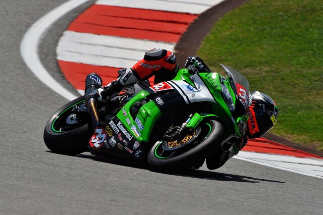 STK 1000 Portimao: pole per Savadori 