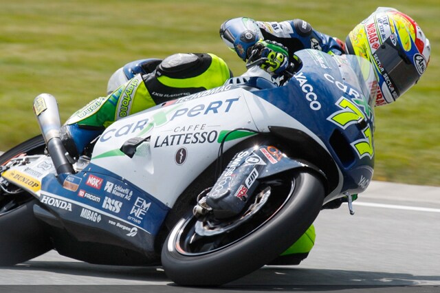 Germania Moto2: prima pole per Aegerter