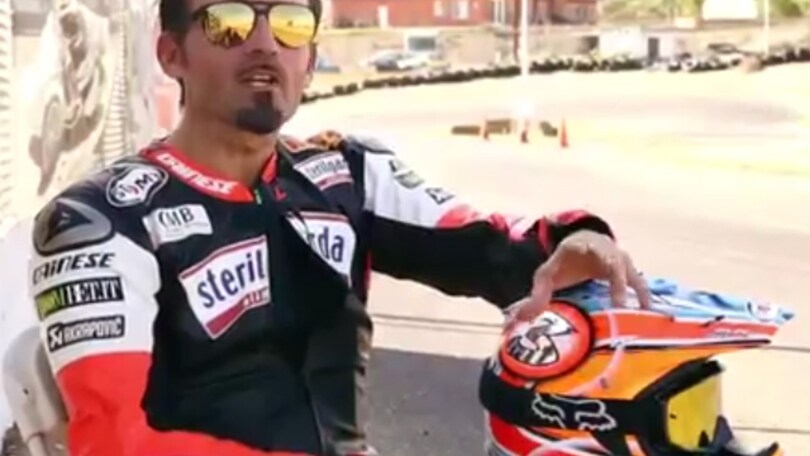 Max Biaggi in pista con il supermotard