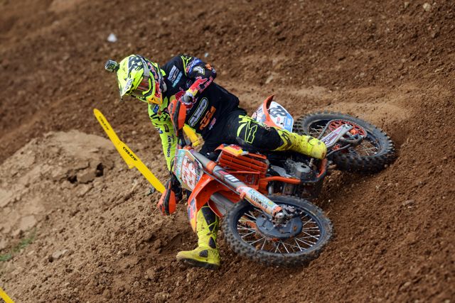 Cross: Cairoli allo sprint finale