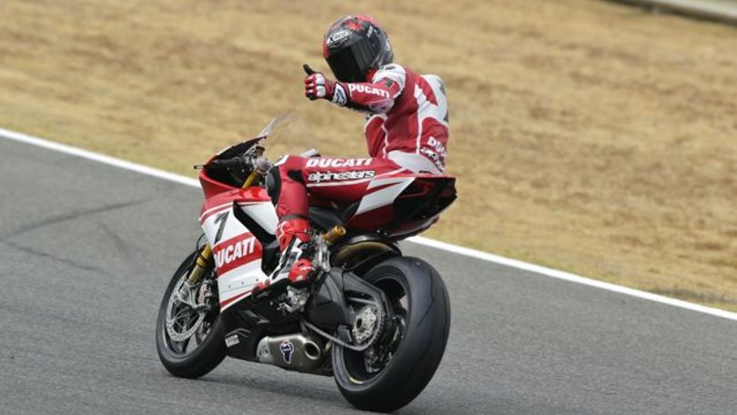 C’era anche Carlos Checa in pista a Jerez