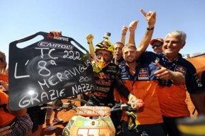 304_MX16_Cairoli_team_fini