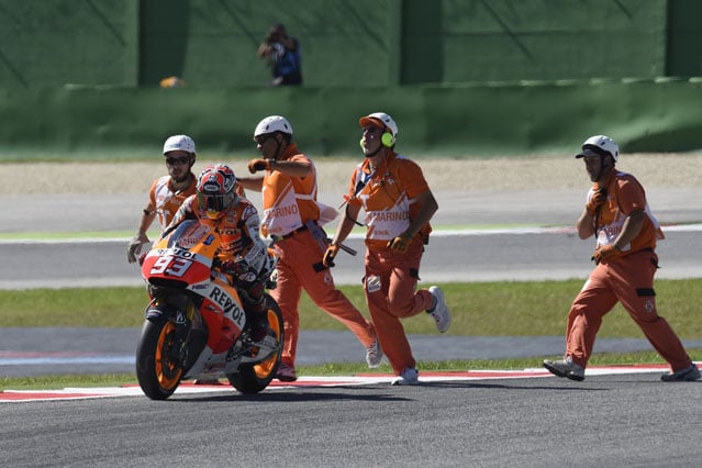 Misano: fotostory della caduta di Marquez