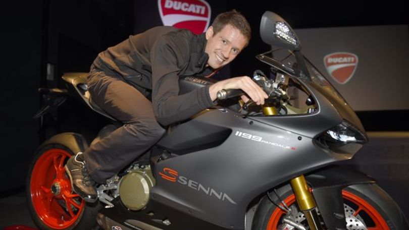 La Ducati regala una 1199 S dedicata a Senna a Ogier