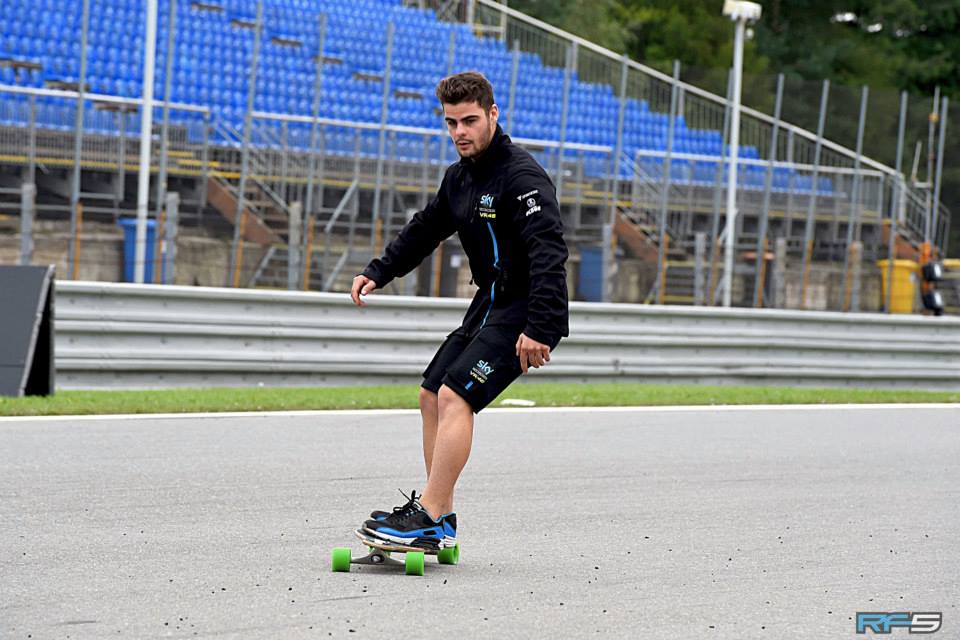 Fenati: clavicola rotta 