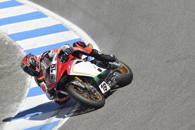 Camier sulla MV Agusta in Superbike