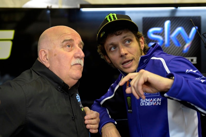 Moto3, via Rossano Brazzi dal team di Valentino