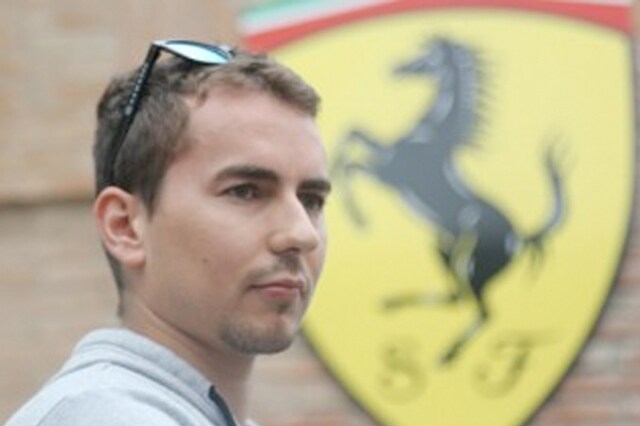Lorenzo su una Ferrari
