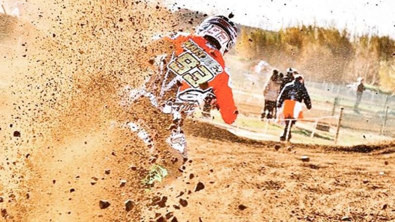 Guarda come si diverte Marquez con il dirt track!