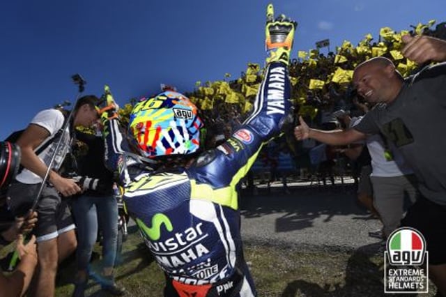 Rossi: arriva il casco di Misano