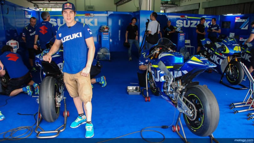 Test MotoGP, nei box di Sepang