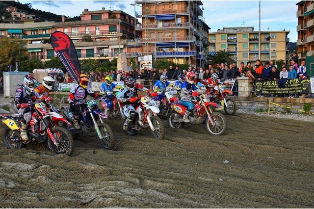 Hard Race Liguria: l'enduro arriva anche in spiaggia