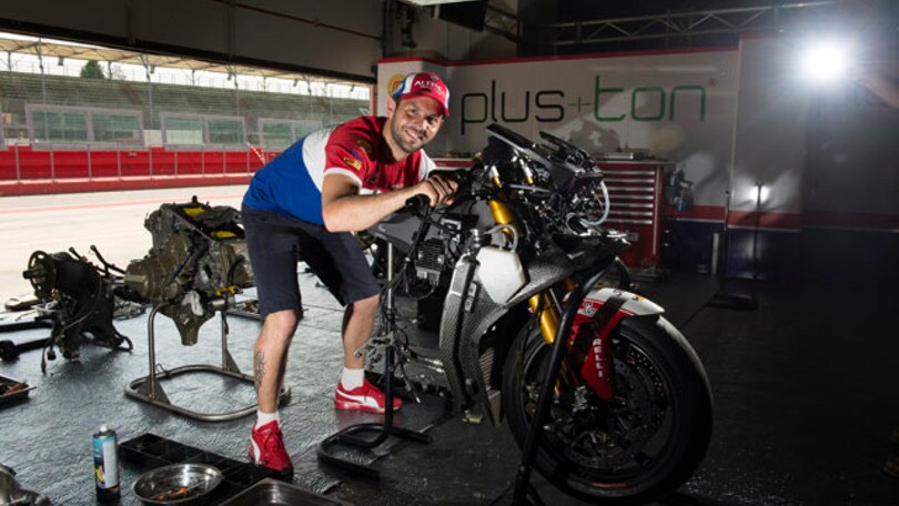 SBK Imola, piloti ai fornelli e... molto altro