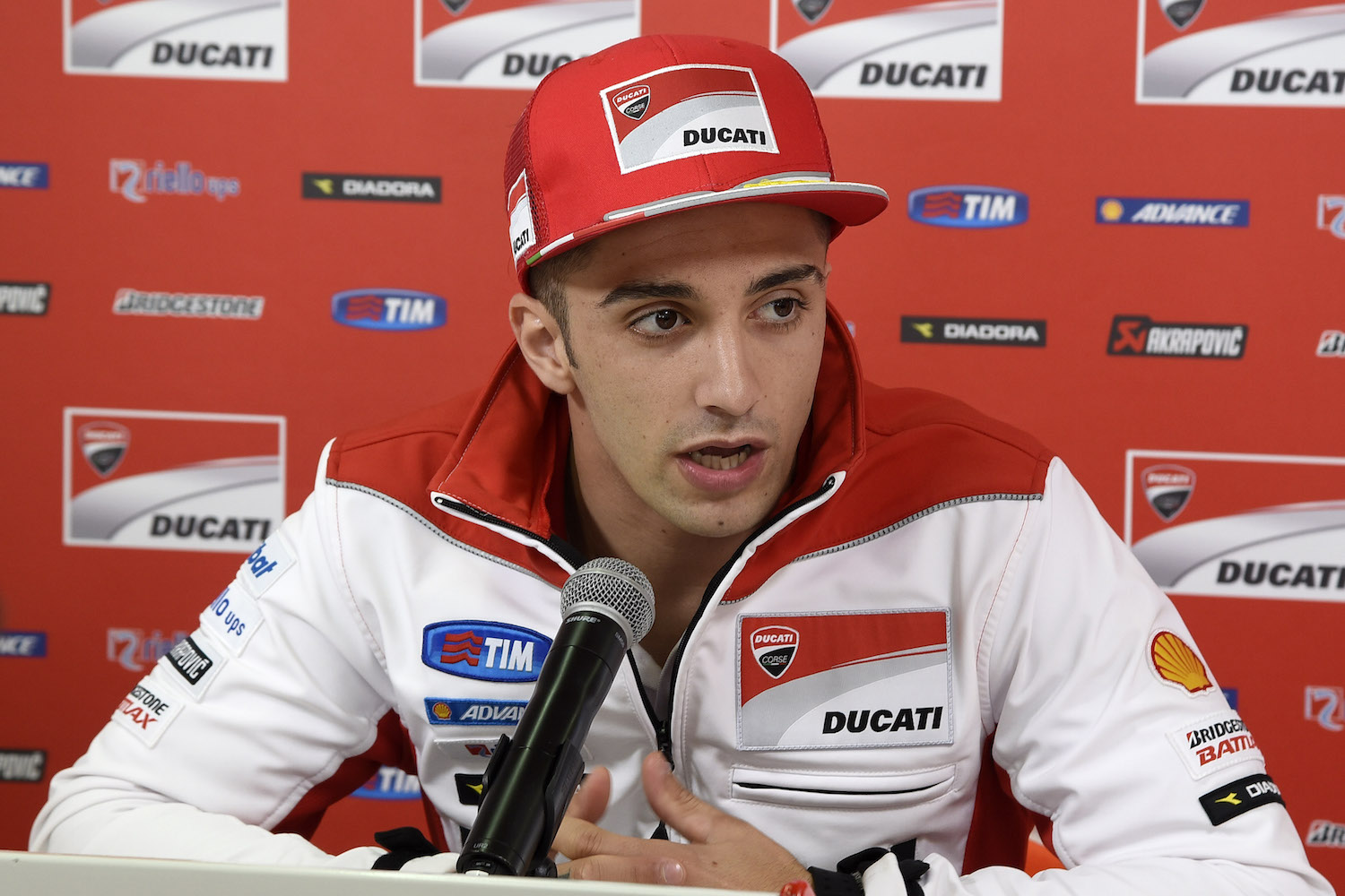 Iannone: la spalla fa male, domani vedremo