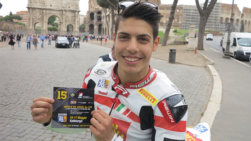 Rinaldi in moto al Colosseo!