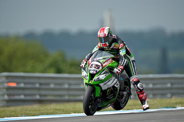 SBK, Rea conquista gara1 a Portimao