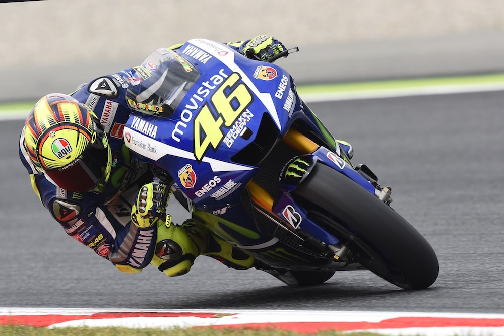 Rossi, Male la posizione bene il passo
