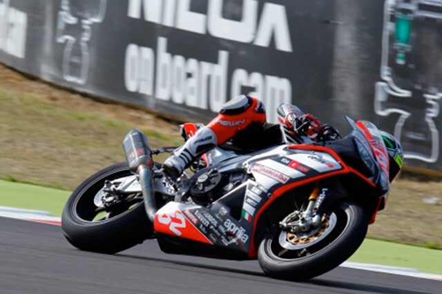 Superstock 1000: pole per Savadori