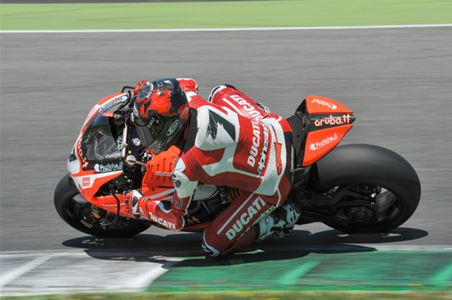 SBK, OK i test per Checa