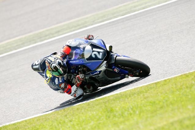 8 Ore di Suzuka: a metà gara la R1 è in testa