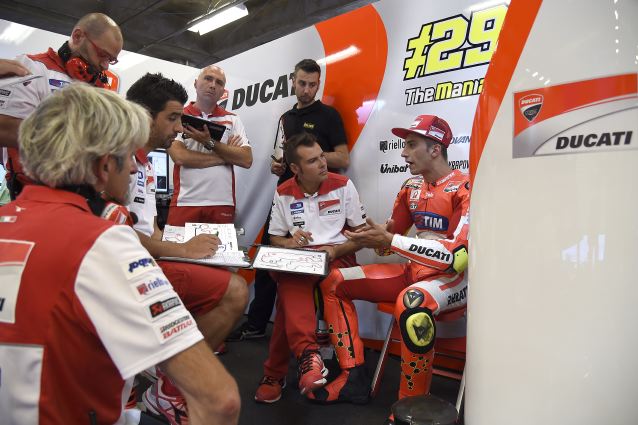 Iannone, Dovizioso e la GP15 in crisi