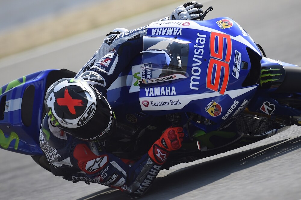 Lorenzo ha il passo, Marquez il giro