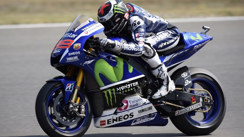 Lorenzo e Rossi in prima fila