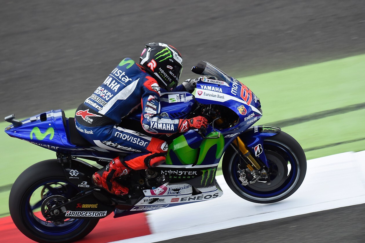 Lorenzo mette pressione a Rossi