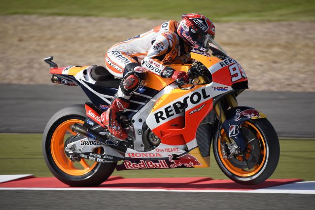 MotoGP Silverstone: Marquez in pole sbriciola il record