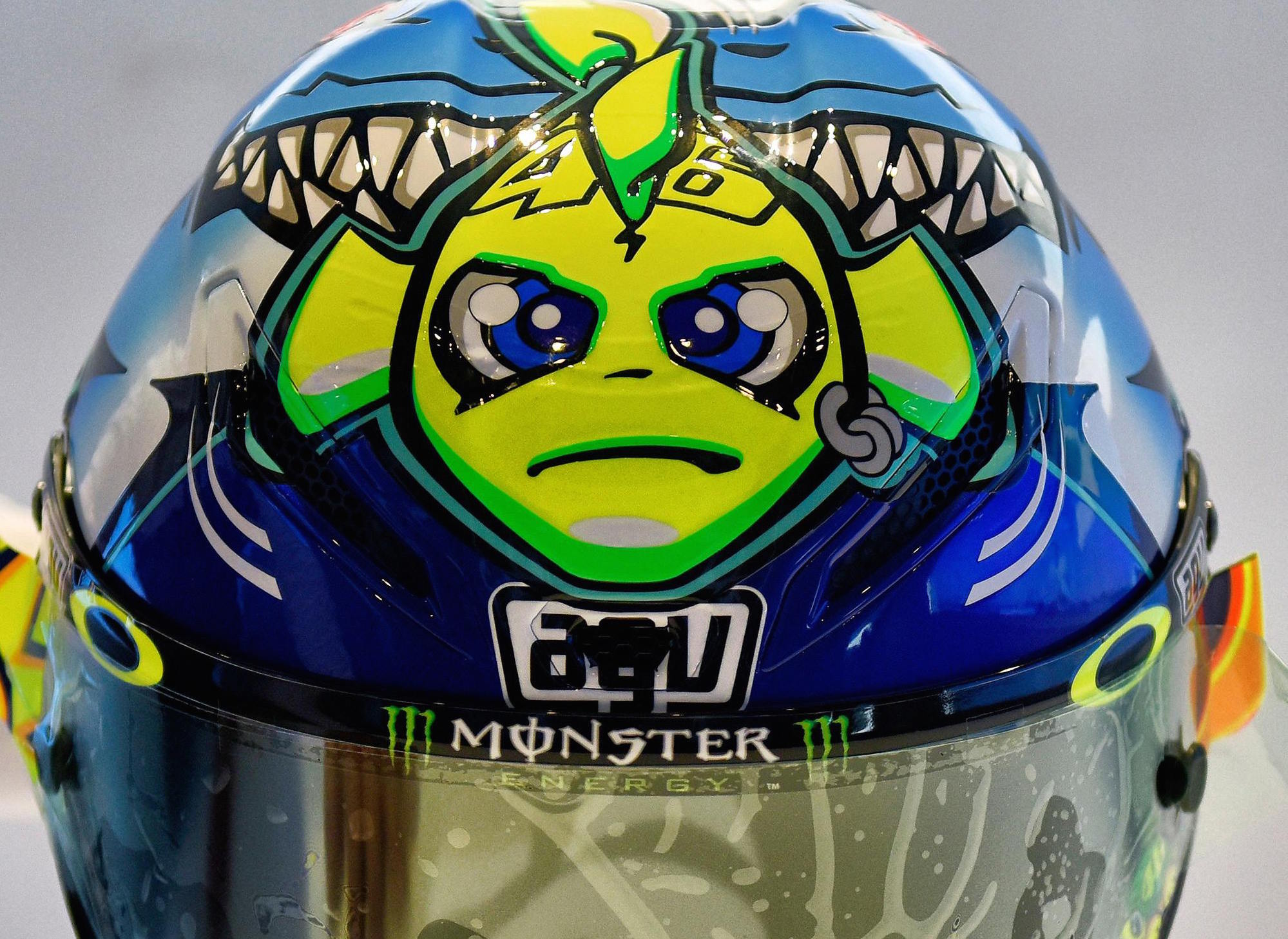 Rossi scappa dallo squalo