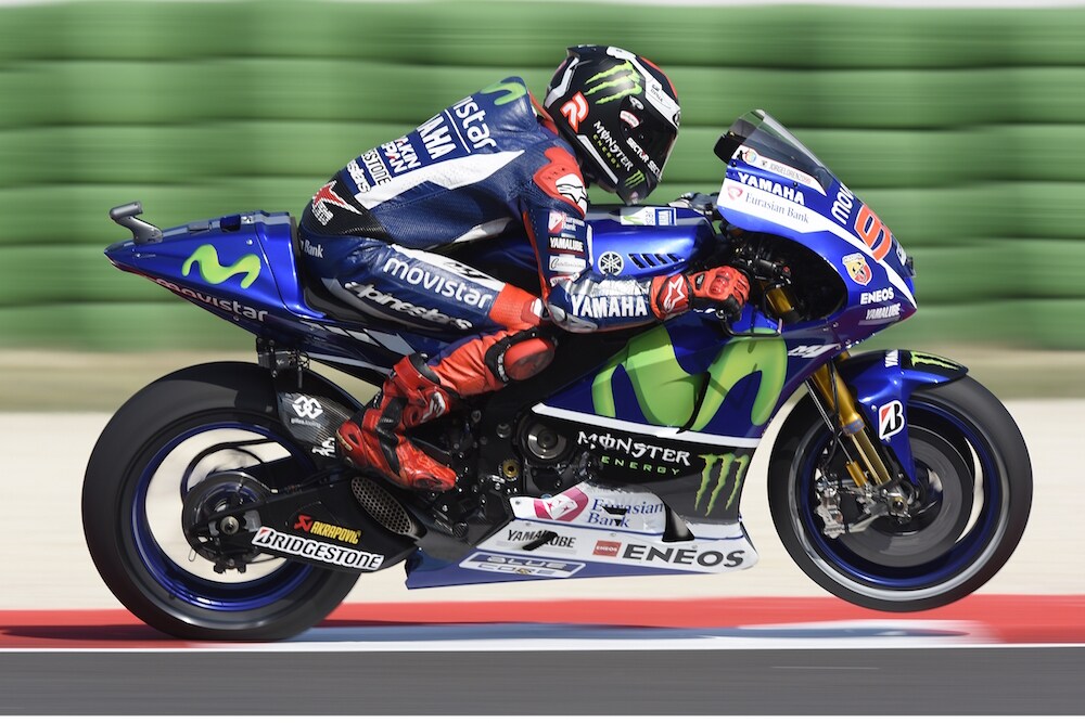 Lorenzo in pole, Rossi in prima fila