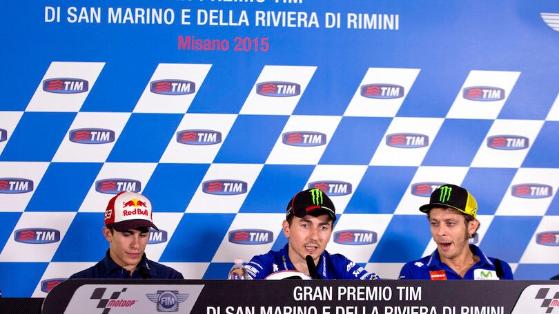 Lorenzo assolve Rossi. La Direzione Gara no