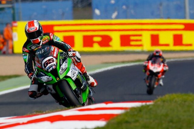 SBK: Rea chiude al comando il venerdì 