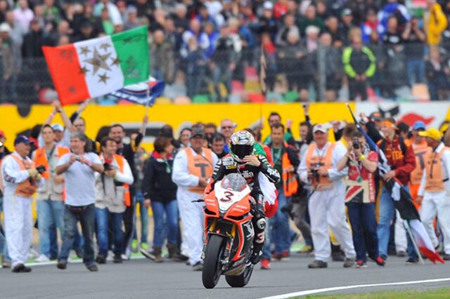 Biaggi: "Che fascino la pista di notte!"