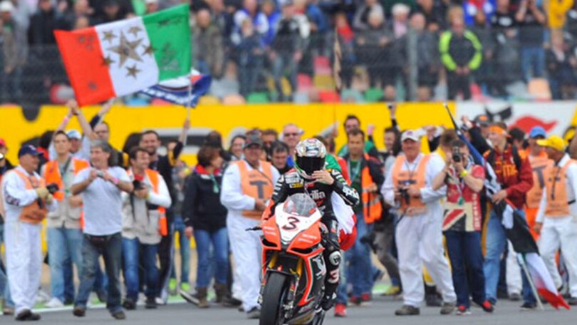 Biaggi: "Che fascino la pista di notte!"