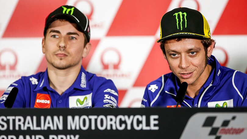 Rossi contro Lorenzo all'ultimo punto