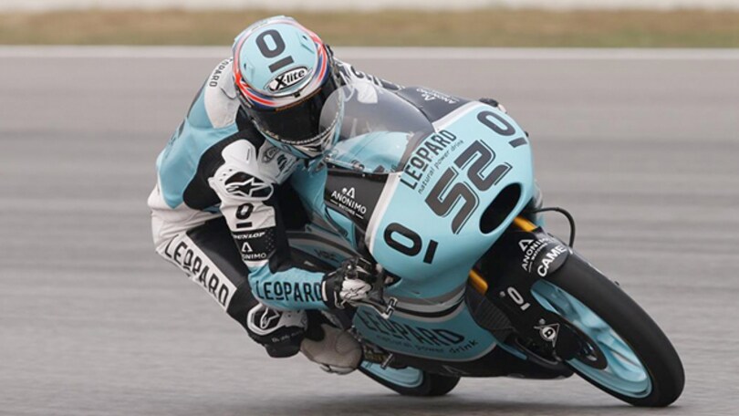 Kent leader del venerdì a Sepang