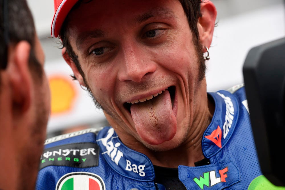Rossi, "Marquez continua ad aiutare Lorenzo"
