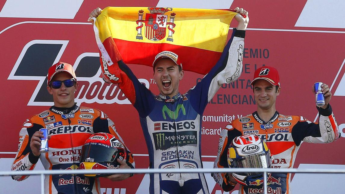 MotoGP Valencia, Lorenzo campione tra le polemiche