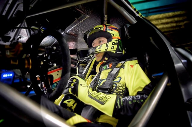 Rossi in testa al Rally di Monza