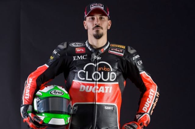 Giugliano dona la tuta a Telethon