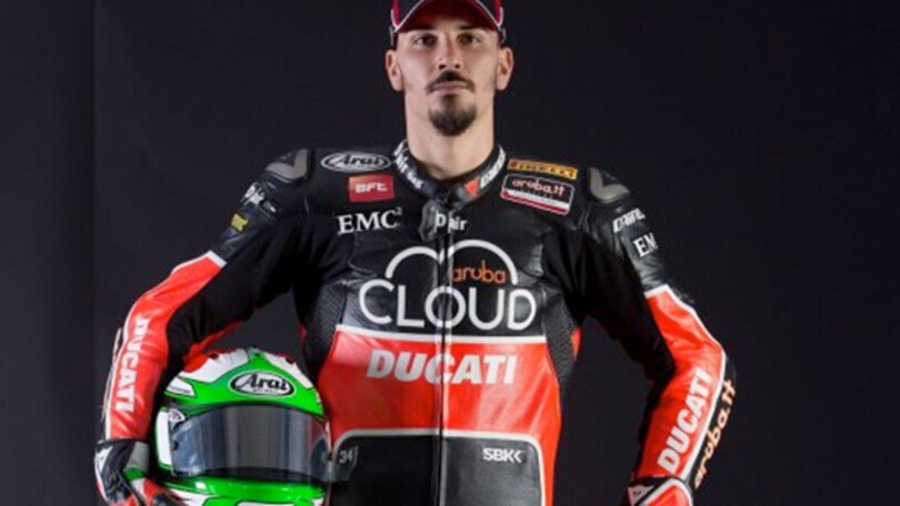 Giugliano dona la tuta a Telethon